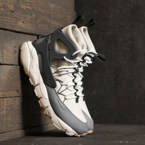 NIKE AIR FOOTSCAPE MID LIGHT BONE/ ANTHRACITE